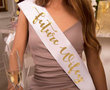 Load image into Gallery viewer, Bridal Party Personalized Make Up Bag