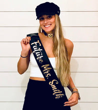 Load image into Gallery viewer, Bride to Be Veil