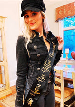 Load image into Gallery viewer, Queen Bee 4" Satin Sash