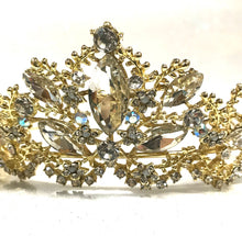 Load image into Gallery viewer, Glamorous Crown