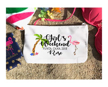 Load image into Gallery viewer, Beach Scene Flamingo Make Up bag. Great Bachelorette or Girls Weekend Favors. Bachelorette Beach Weekend Make up Bag. Beach Wedding Favors.
