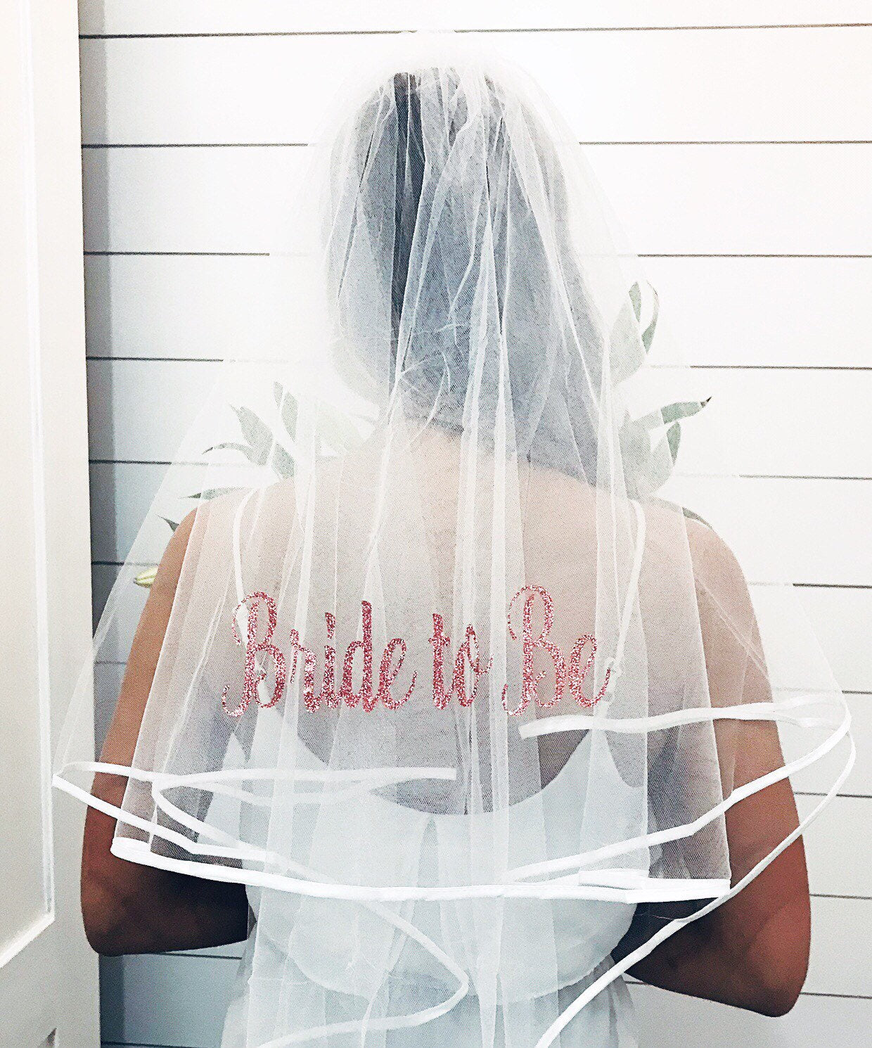 Glitter Bride to Be Veil