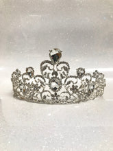 Load image into Gallery viewer, Fancy tiara, Quinceanera crown, Birthday Party Tiara, Birthday Girl Crown, Birthday Tiara, Princess crown, Bridal Tiara crown, Wedding tiara
