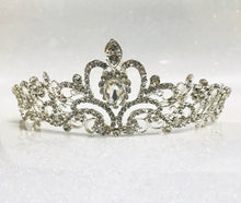 Load image into Gallery viewer, Silver Tiara

