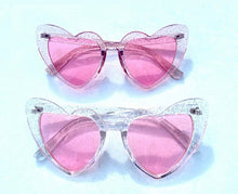 Load image into Gallery viewer, Glitter Heart Sunglasses | Bachelorette glasses | Bride Sunglasses | Bachelorette Party Heart Sunglasses, Bridesmaid Gifts,
